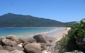 Suítes Cantinho Da Pedra